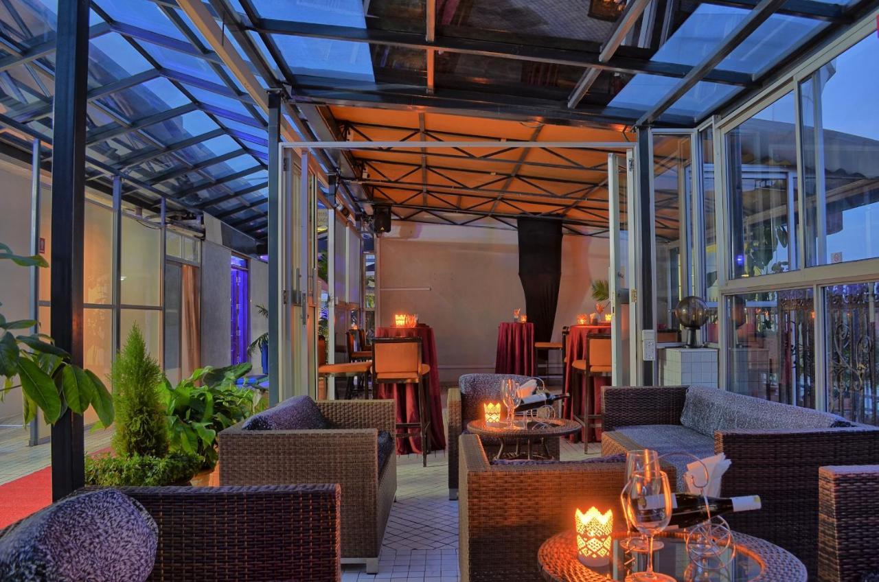 Clarence House Nairobi Apartment ภายนอก รูปภาพ