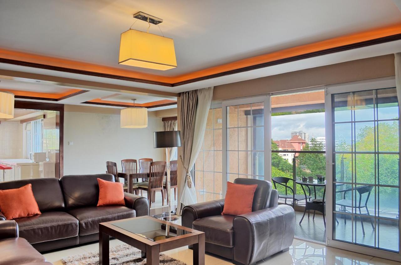 Clarence House Nairobi Apartment ภายนอก รูปภาพ
